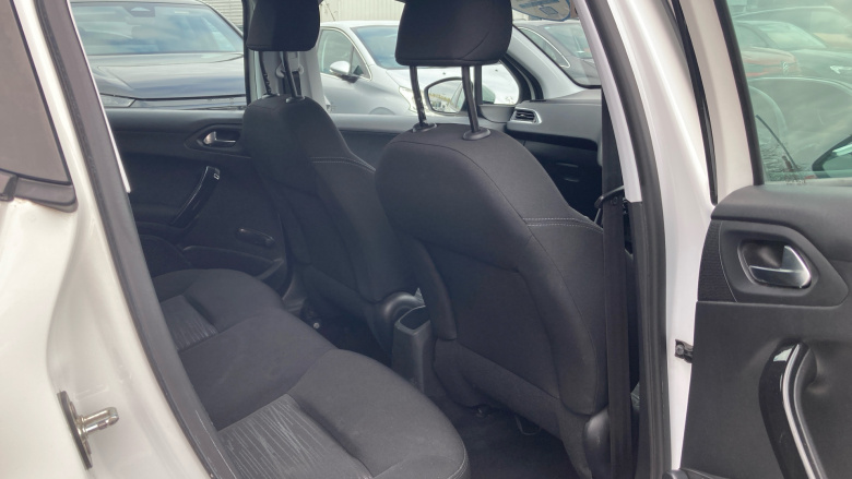 Peugeot 208 1.0 PureTech Access A/C 5dr Petrol Hatchback